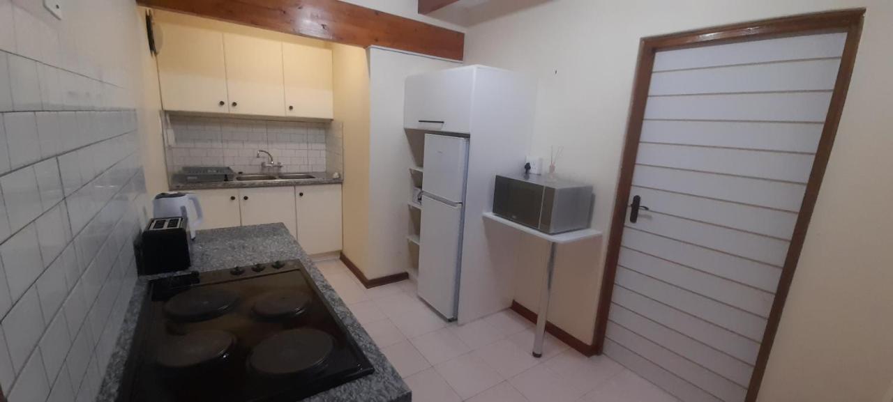 Impala Suite -Entire Unit- 2 Bedroom With 1 Ensuite Bathroom Ледисмит Экстерьер фото